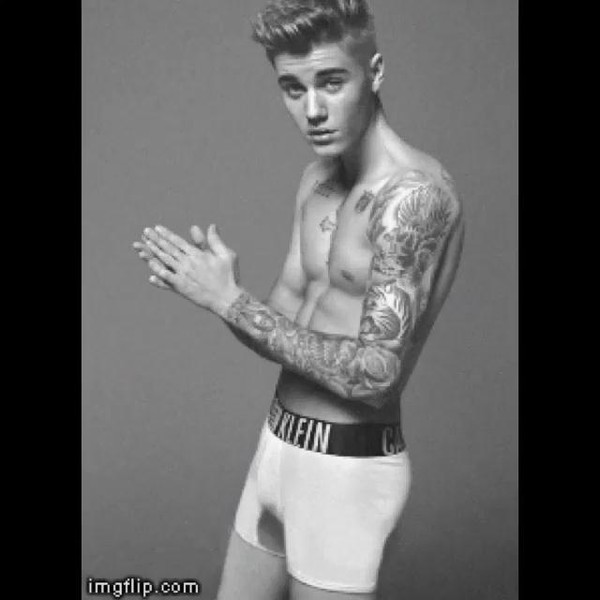 Justin Bieber lộ bằng chứng chỉnh ảnh "độn quần" quảng c&aacute;o nội y 2